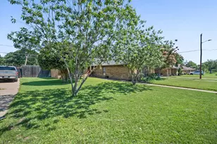 1023 Auburn Dr, Arlington, TX 76012 - Photo 25