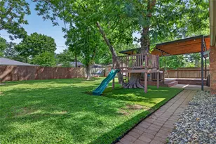 1917 Mesquite Trail, Hurst, TX 76054 - Photo 25
