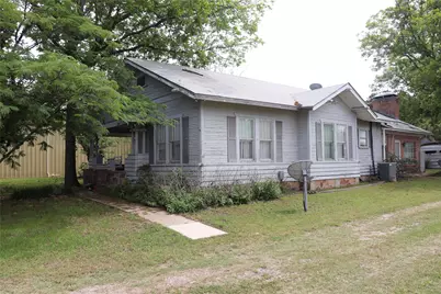 210 E Roberts Street, Gorman, TX 76454 - Photo 3