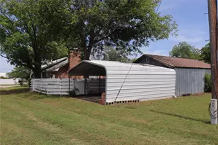 210 E Roberts St, Gorman, TX 76454 - Photo 23