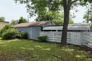 210 E Roberts St, Gorman, TX 76454 - Photo 31