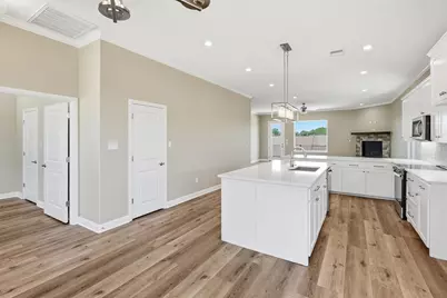 5126 Country Club Drive, Granbury, TX 76049 - Photo 9