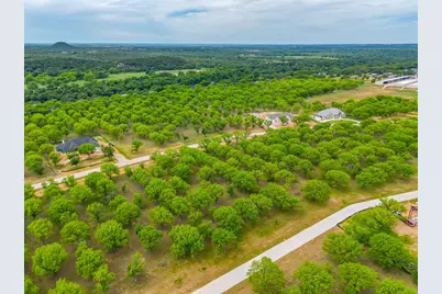 2354 E Landings S, Granbury, TX 76049 - Photo 7
