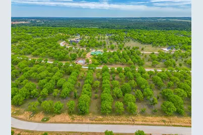 2354 E Landings S, Granbury, TX 76049 - Photo 3