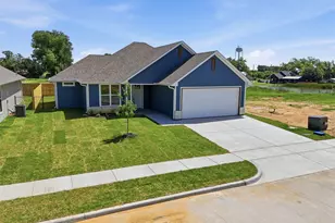 809 Lavender Ct, Tolar, TX 76476 - Photo 35