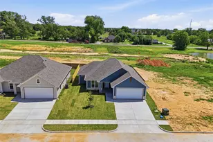 809 Lavender Ct, Tolar, TX 76476 - Photo 37