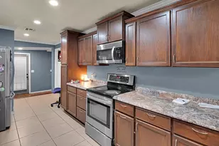 1410 W 3rd St, Clifton, TX 76634 - Photo 9
