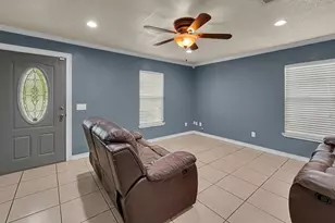 1410 W 3rd St, Clifton, TX 76634 - Photo 3