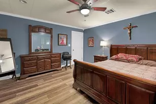 1410 W 3rd St, Clifton, TX 76634 - Photo 13
