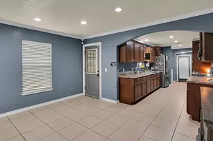 1410 W 3rd St, Clifton, TX 76634 - Photo 5