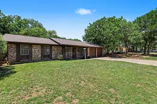 60 Somerset Terrace, Bedford, TX 76022 - Photo 3