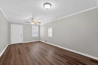8914 Cardella Avenue, Dallas, TX 75217 - Photo 11