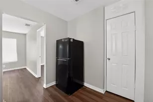 8914 Cardella Ave, Dallas, TX 75217 - Photo 23