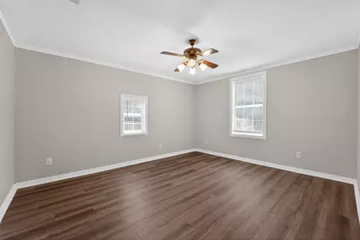 8914 Cardella Avenue, Dallas, TX 75217 - Photo 17