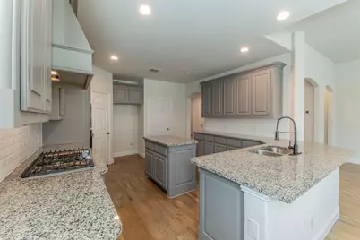 5644 Salt Springs Drive, Fort Worth, TX 76179 - Photo 7