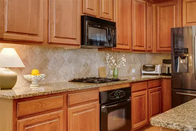 6838 Deseo, Irving, TX 75039 - Photo 9