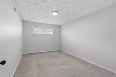 10803 Lake Gardens Drive, Dallas, TX 75218 - Photo 13