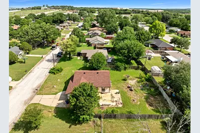 501 Post Oak Lane, Burleson, TX 76028 - Photo 23
