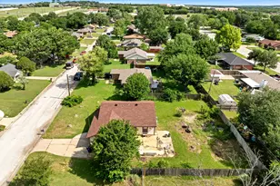 501 Post Oak Ln, Burleson, TX 76028 - Photo 23