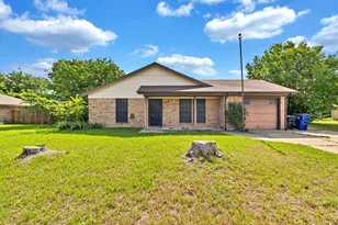 501 Post Oak Ln, Burleson, TX 76028 - Photo 1