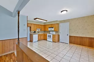 501 Post Oak Ln, Burleson, TX 76028 - Photo 5