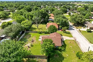 501 Post Oak Ln, Burleson, TX 76028 - Photo 21
