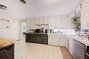727 Norwood Dr, Hurst, TX 76053 - Photo 7