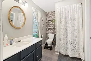 727 Norwood Dr, Hurst, TX 76053 - Photo 9