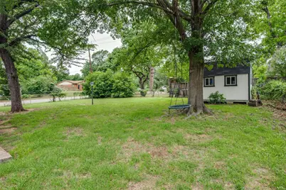 727 Norwood Drive, Hurst, TX 76053 - Photo 19
