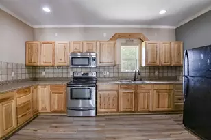 3625 Carla Ct, Granbury, TX 76049 - Photo 3