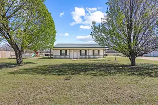 521 County Rd 15100, Blossom, TX 75416 - Photo 1