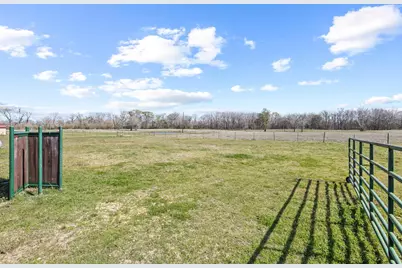 521 County Road 15100, Blossom, TX 75416 - Photo 37