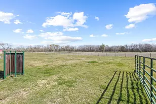 521 County Rd 15100, Blossom, TX 75416 - Photo 37