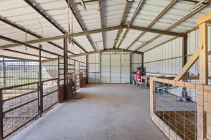 521 County Rd 15100, Blossom, TX 75416 - Photo 31