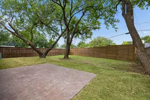 10517 Wyatt St, Dallas, TX 75218 - Photo 25