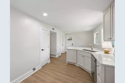 10517 Wyatt Street, Dallas, TX 75218 - Photo 15