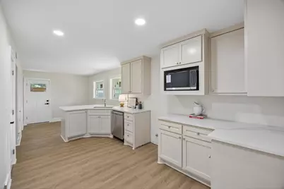 10517 Wyatt Street, Dallas, TX 75218 - Photo 13