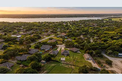 3907 Del Rio Court, Granbury, TX 76049 - Photo 3