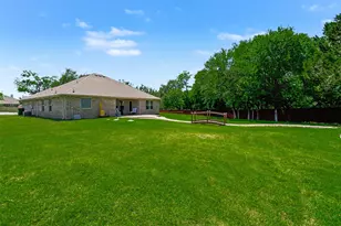 3907 Del Rio Ct, Granbury, TX 76049 - Photo 17