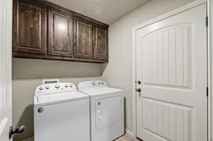 3907 Del Rio Ct, Granbury, TX 76049 - Photo 7