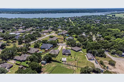 3907 Del Rio Court, Granbury, TX 76049 - Photo 31