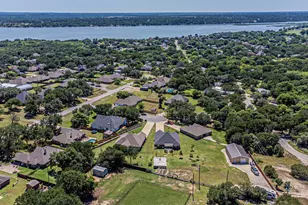 3907 Del Rio Ct, Granbury, TX 76049 - Photo 31