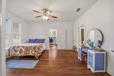 910 S Waco Street, Weatherford, TX 76086 - Photo 9