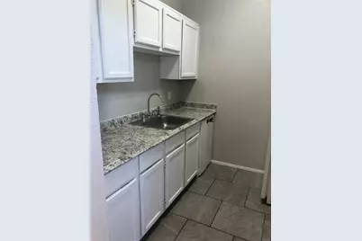 701 W Sycamore Street #304, Denton, TX 76201 - Photo 3