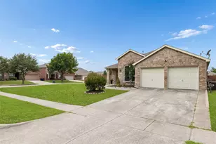 1300 Stanford Ln, Celina, TX 75009 - Photo 3