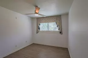 733 Thersa Dr, River Oaks, TX 76114 - Photo 13