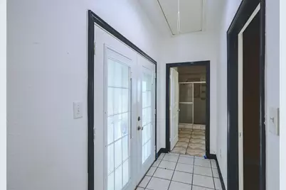 733 Thersa Drive, River Oaks, TX 76114 - Photo 15