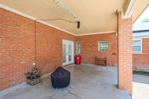 733 Thersa Dr, River Oaks, TX 76114 - Photo 25