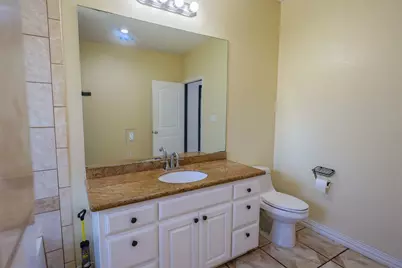 733 Thersa Drive, River Oaks, TX 76114 - Photo 15