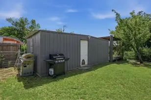 111 E Pecan St, Gunter, TX 75058 - Photo 21